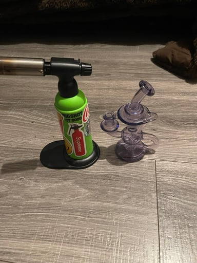 Preview pic of Happy Time glass wax rig