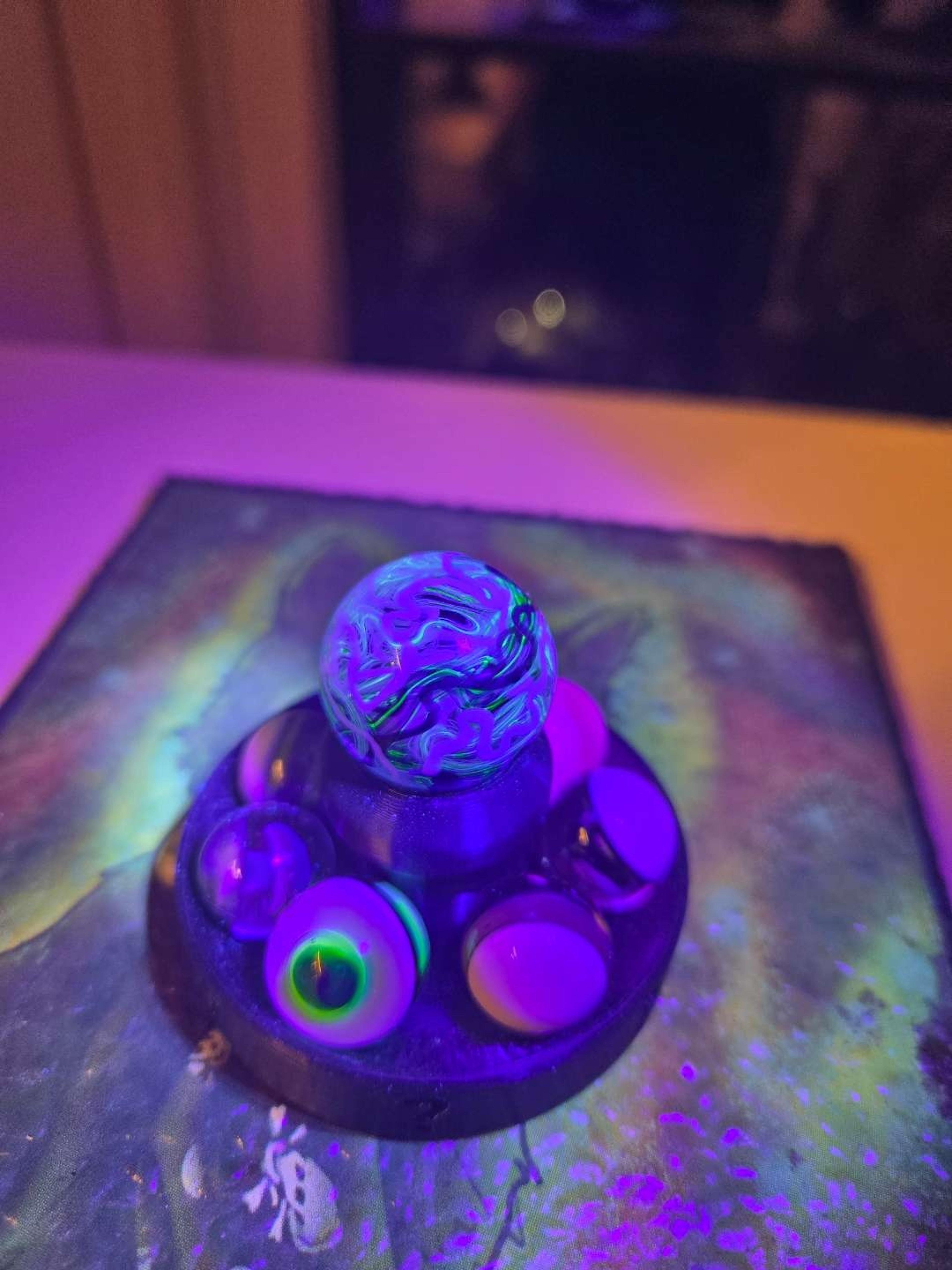 Scomo black and white uv marble image 0