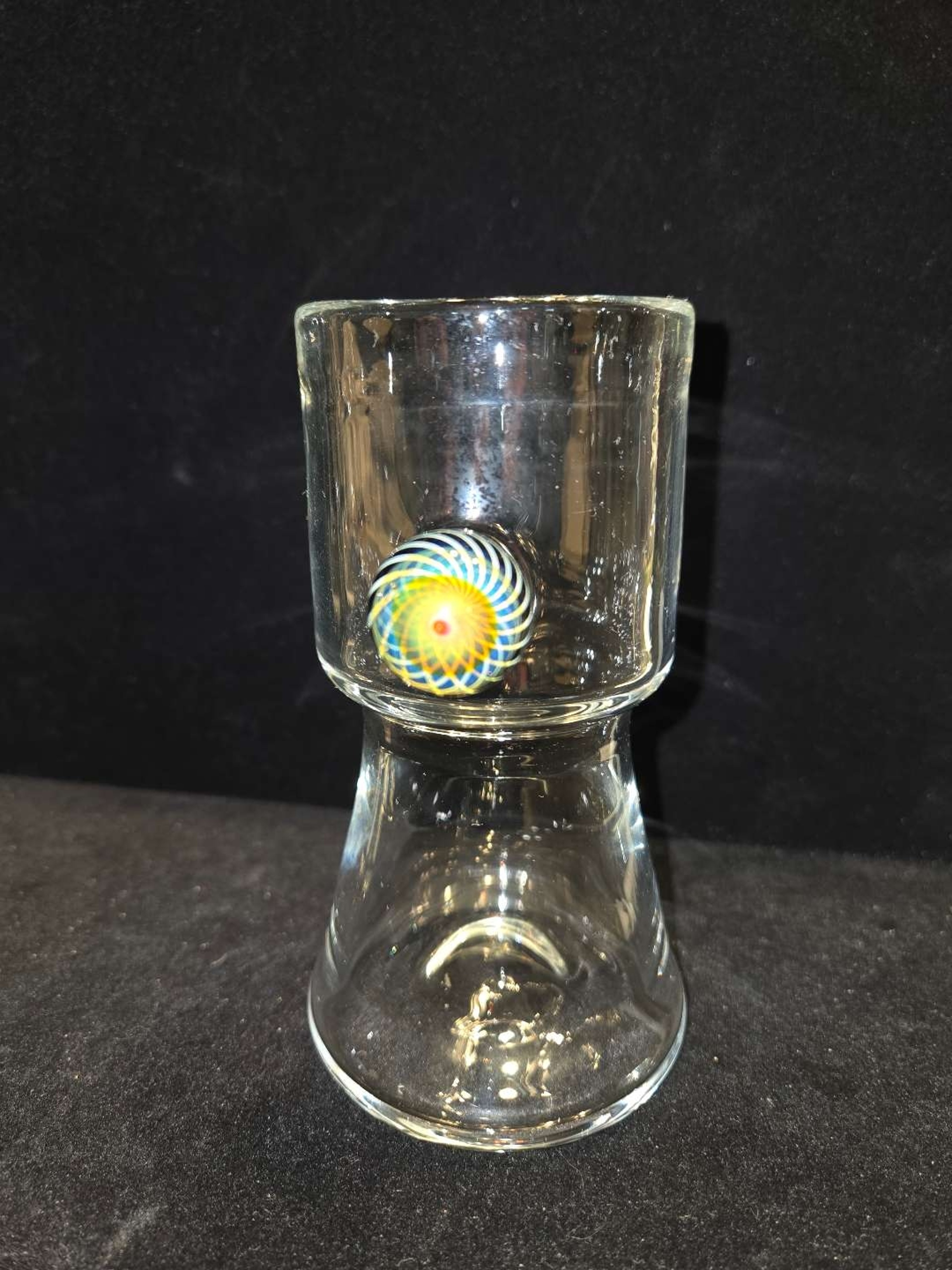 Preview pic of Gato Glass Hourglass Cup