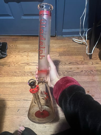 Preview pic of Red Frosted illadelph beaker