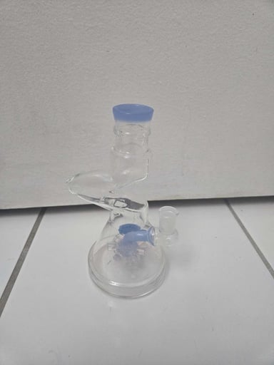 Preview pic of Small bent bong
