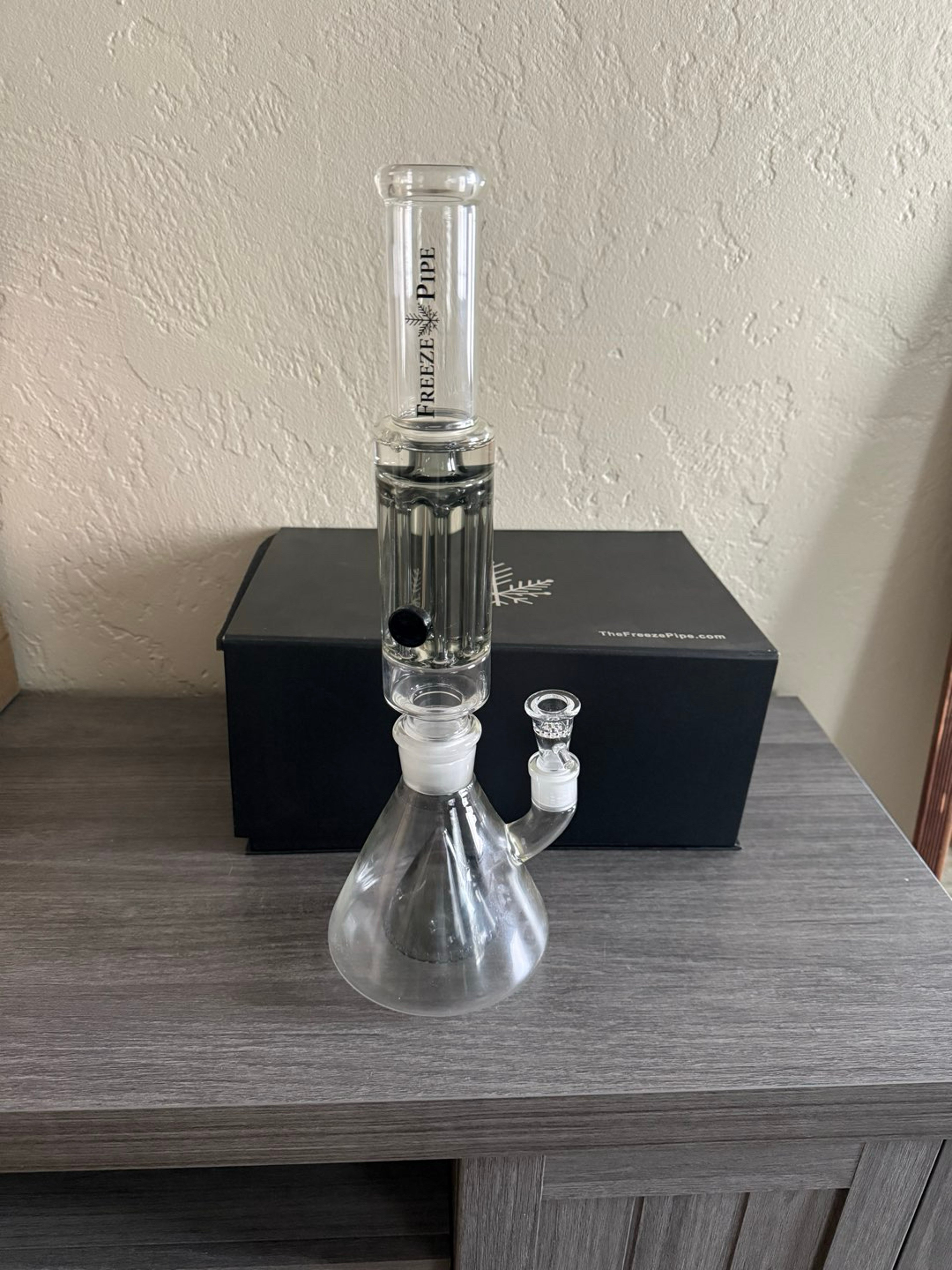 Freeze Pipe XL Bong 16” image 0
