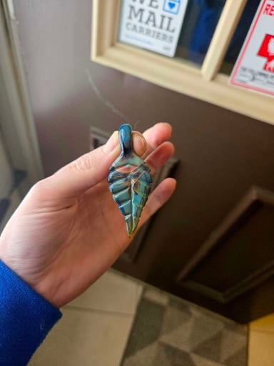 Preview pic of Leaf Pendant