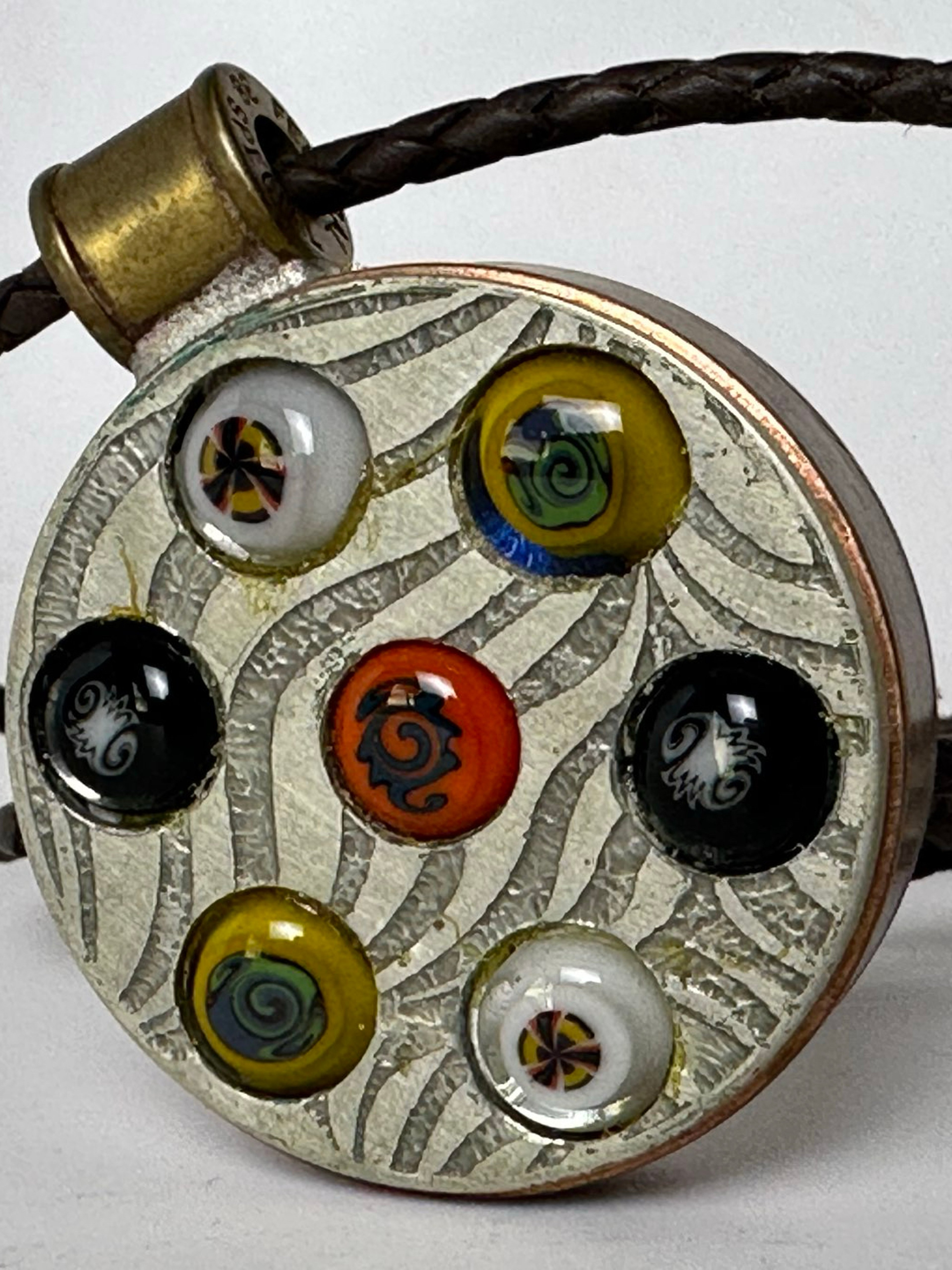 Preview pic of Talon glass pendant