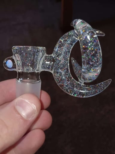 Preview pic of Mollo hugging 🌙