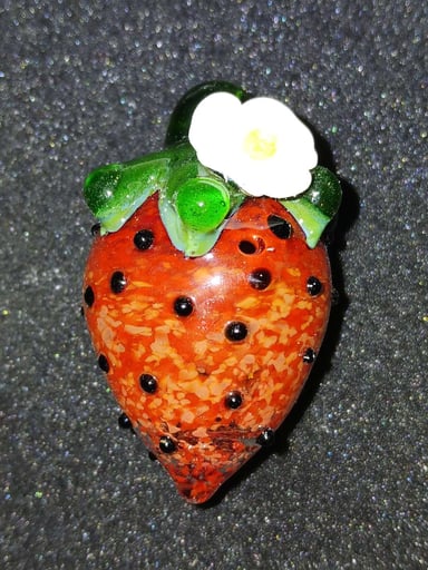 Preview pic of Big Strawberry Pendant