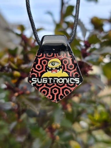 Preview pic of Subtronics Layered Glow Pendant