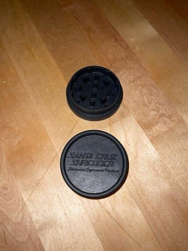 Preview pic of Santa Cruz Shredder