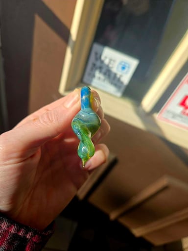 Preview pic of Twist Pendant