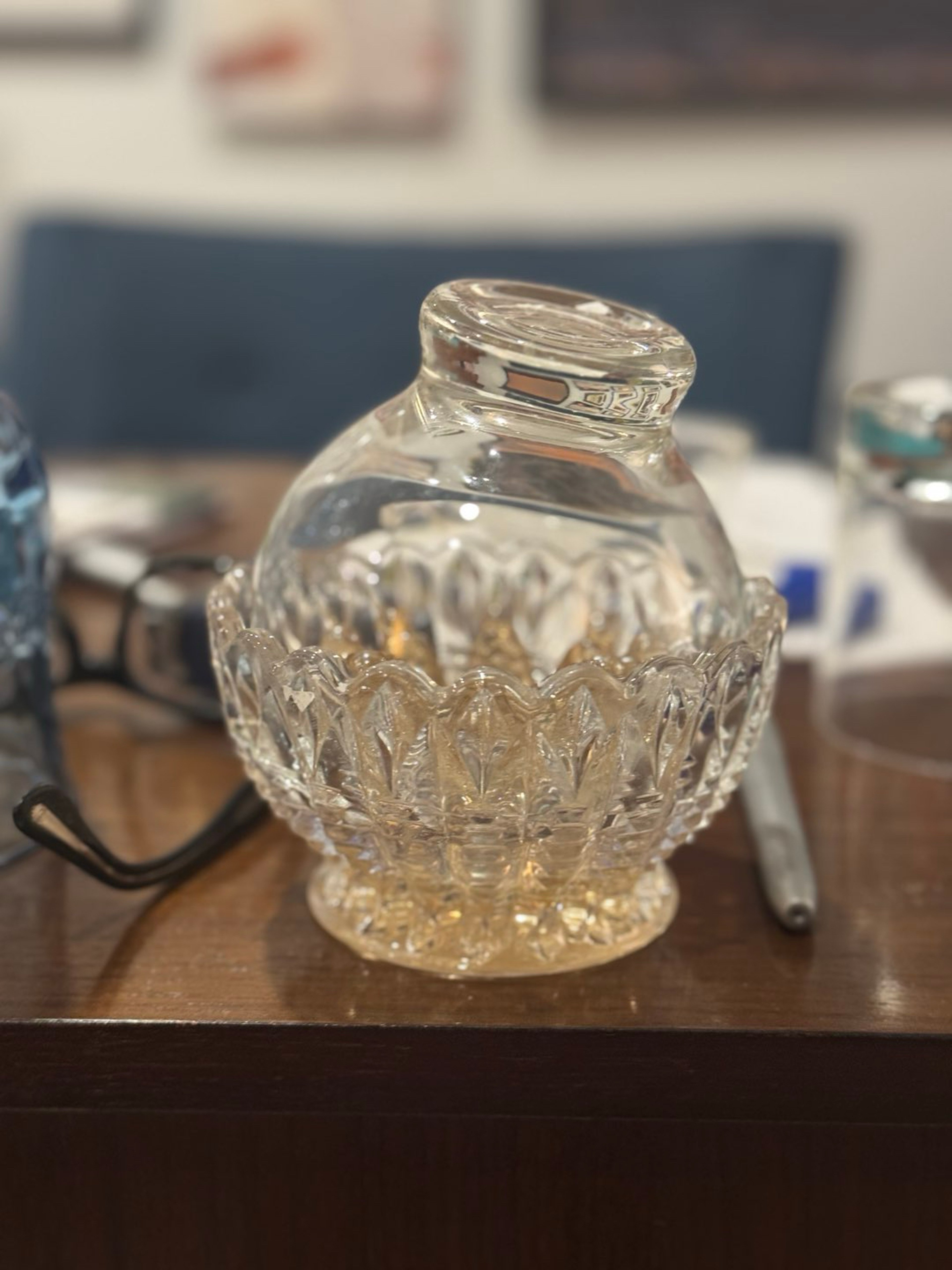 Water bubbler crown image 0