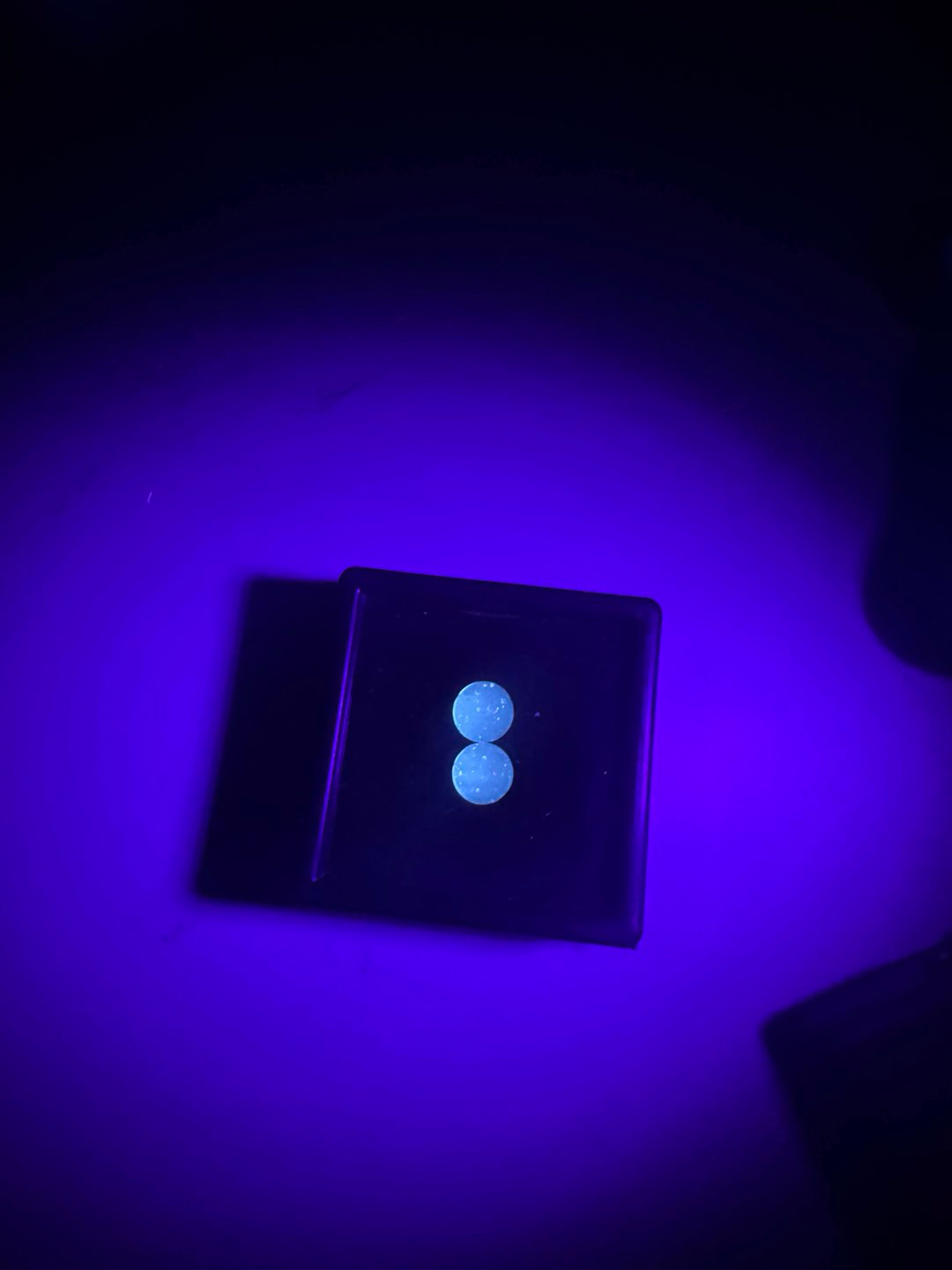 Jcreature black light reactive green pearls 2 8mm image 0