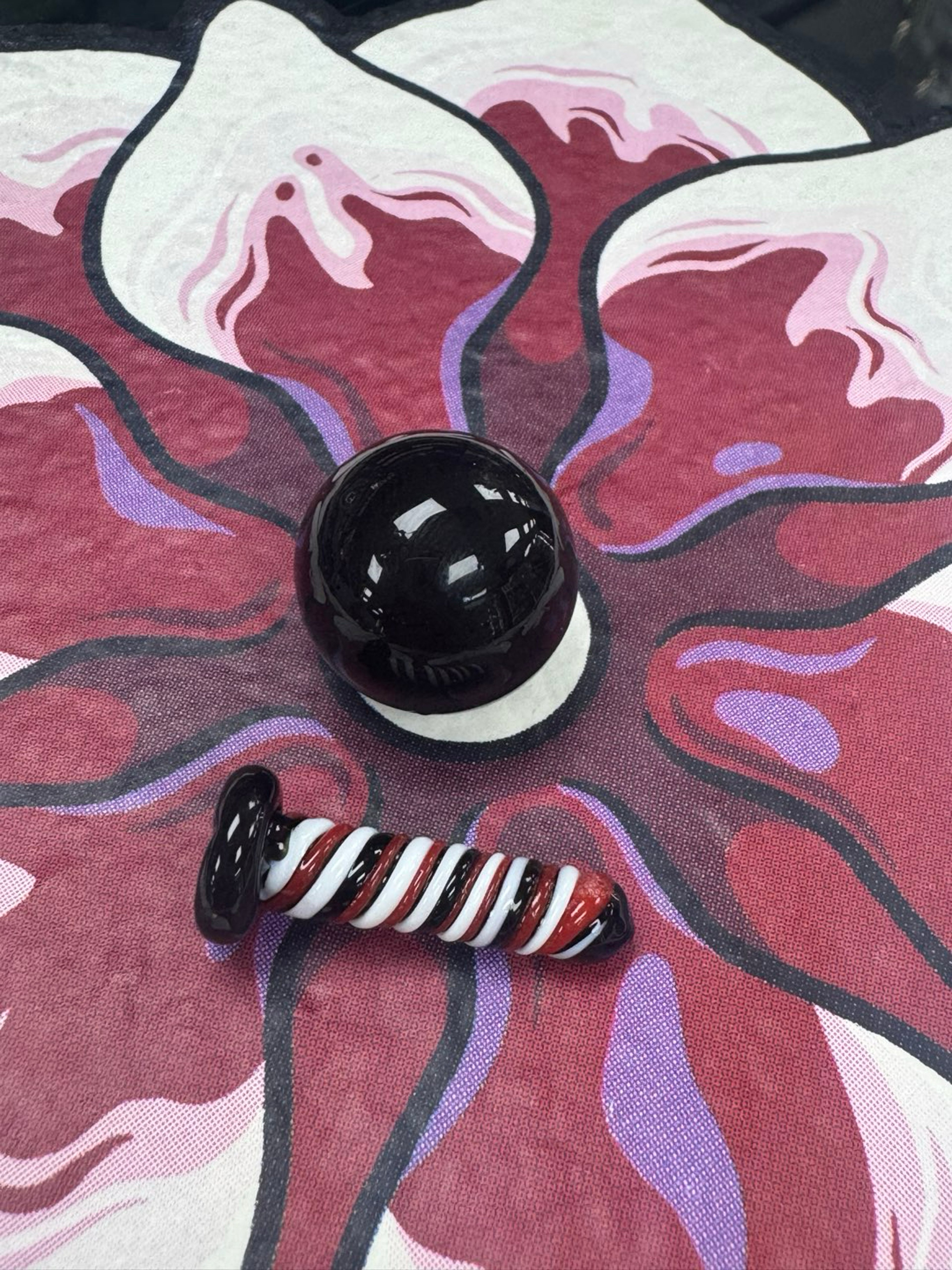 Preview pic of Tiki quartz screw set black red