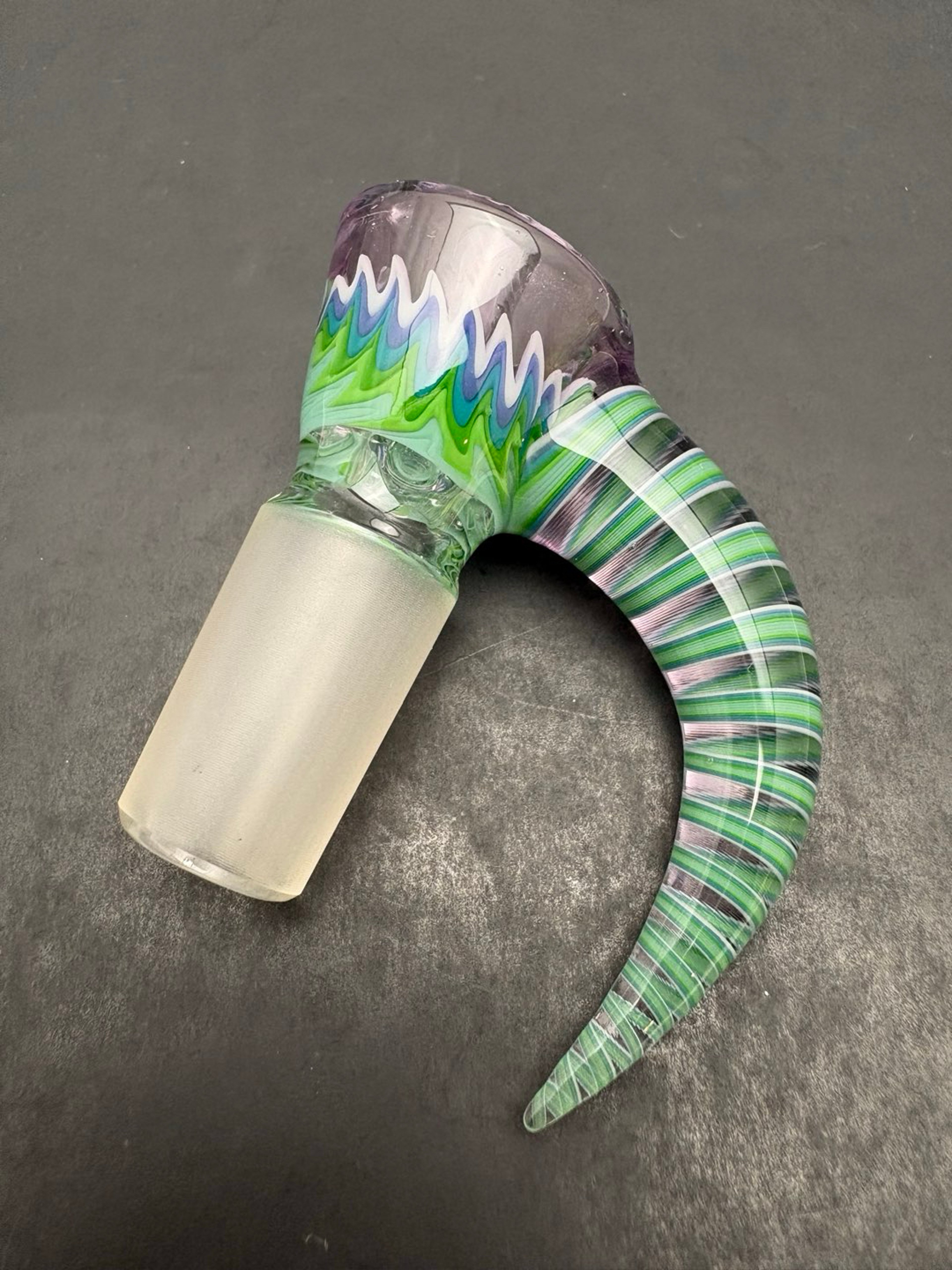 Preview pic of MLG 18mm Green/Purple Wig Wag Slide