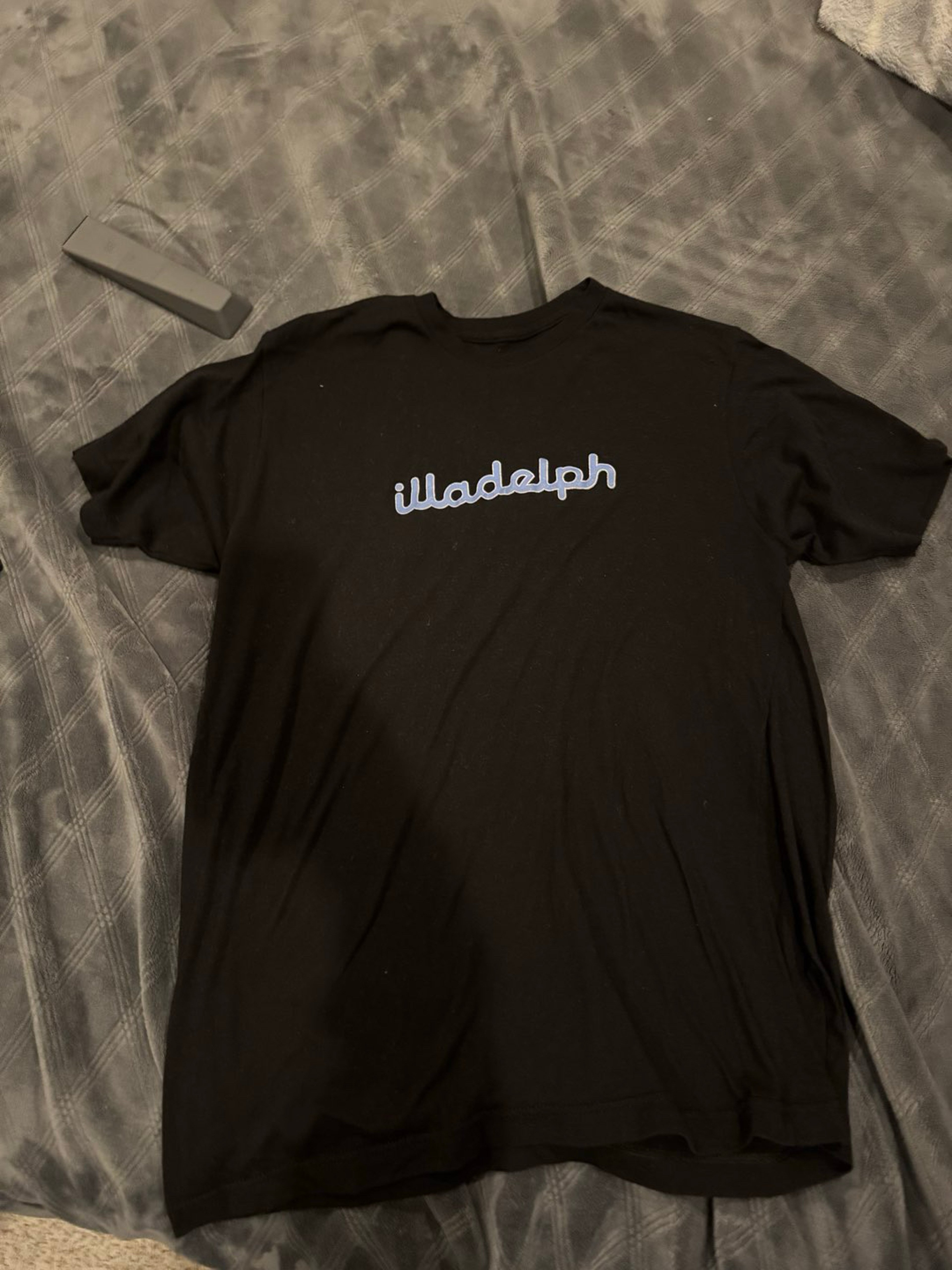 Illadelph t shirt large blue label image 0