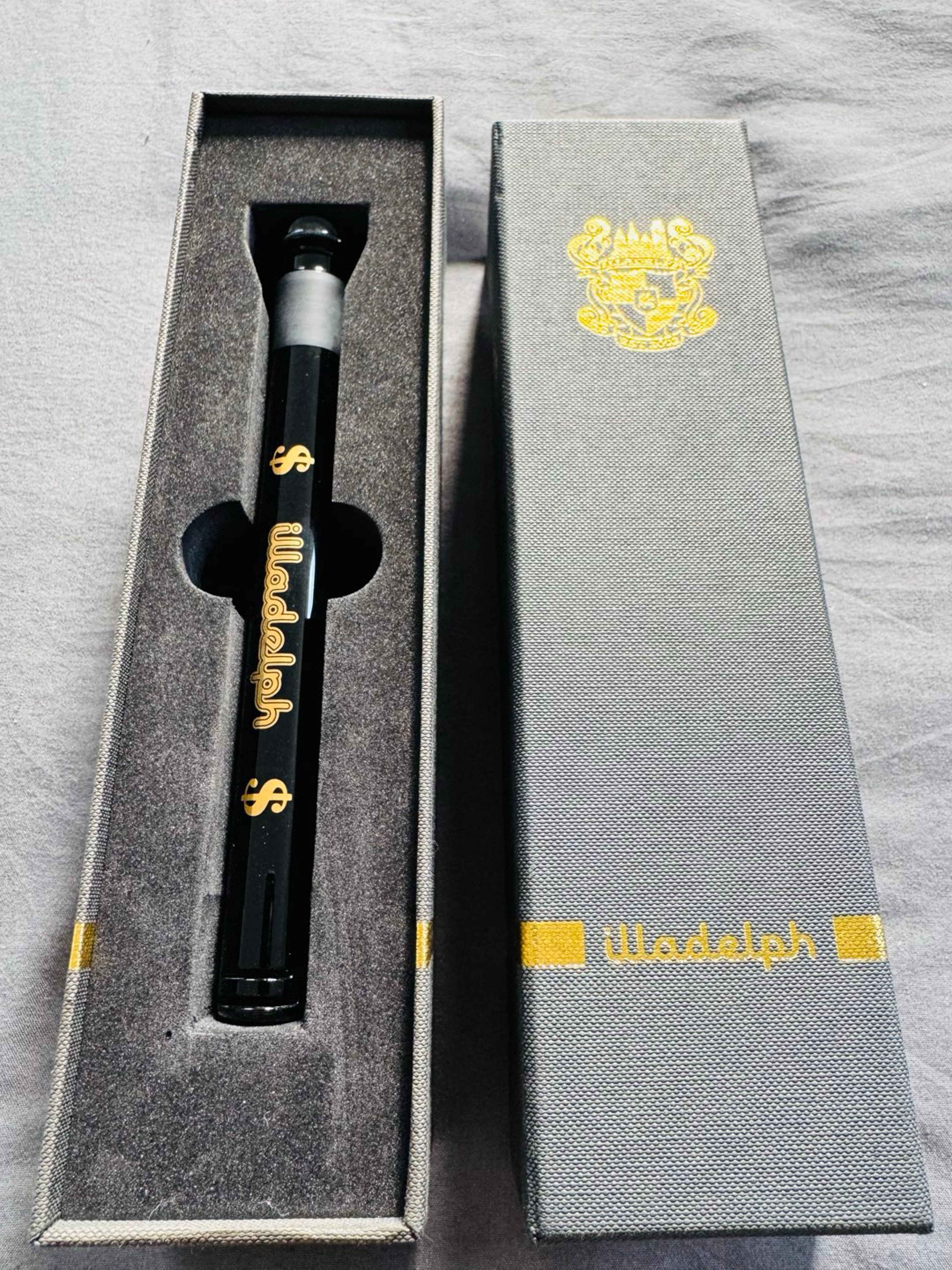 Preview pic of RARE🔥Illadelph limited label Gold get money 💰 OG full size stem