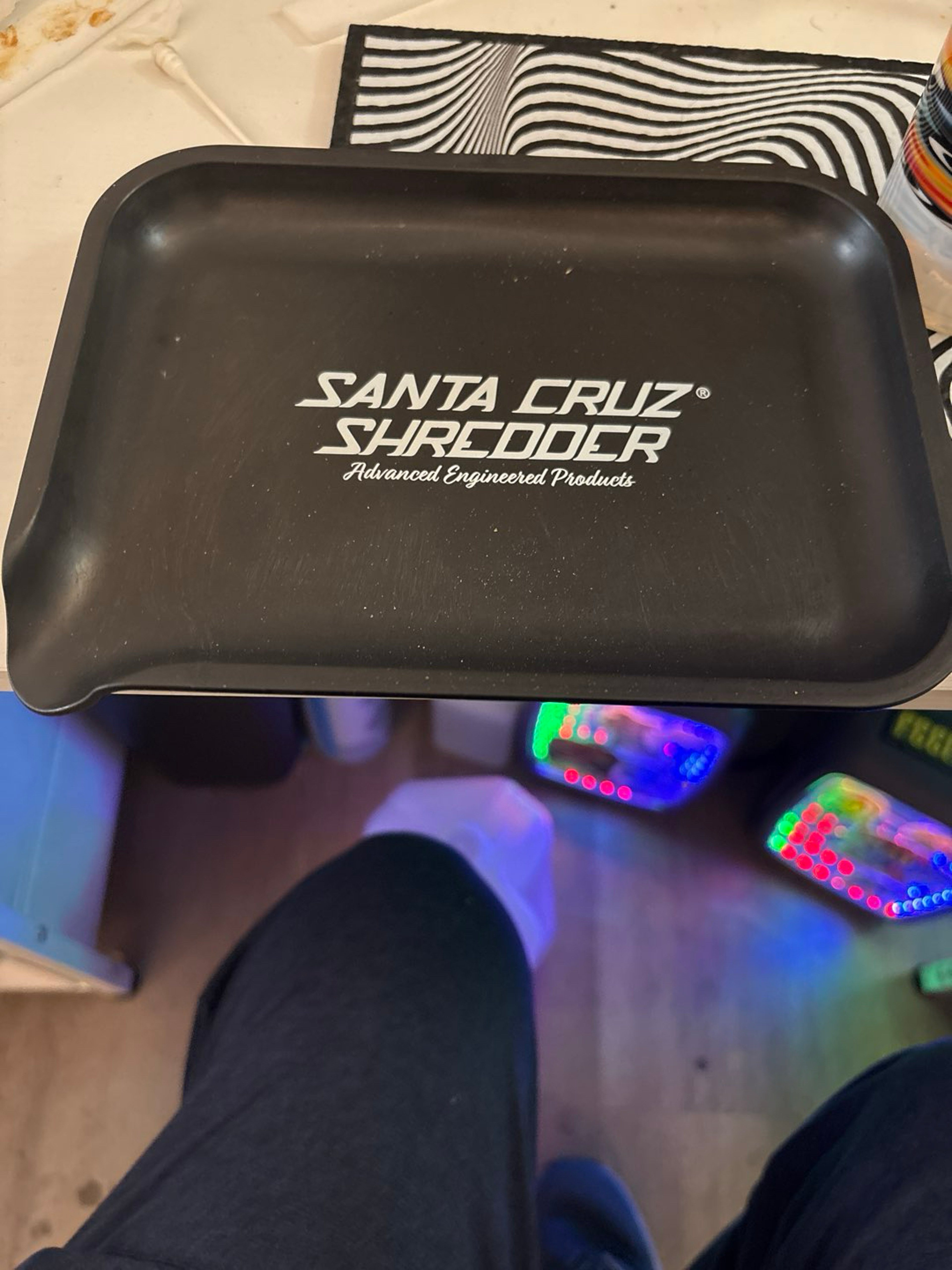 Preview pic of Santa Cruz rolling tray