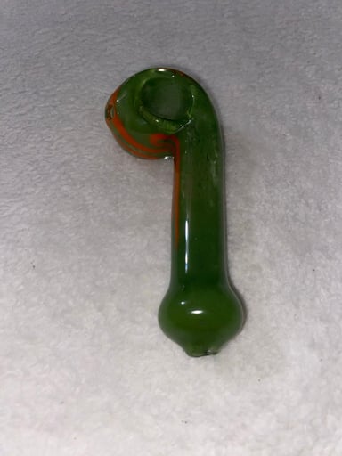 Preview pic of Green and red pipe