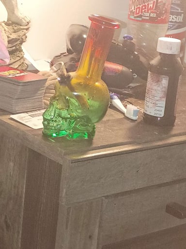 Preview pic of Bong