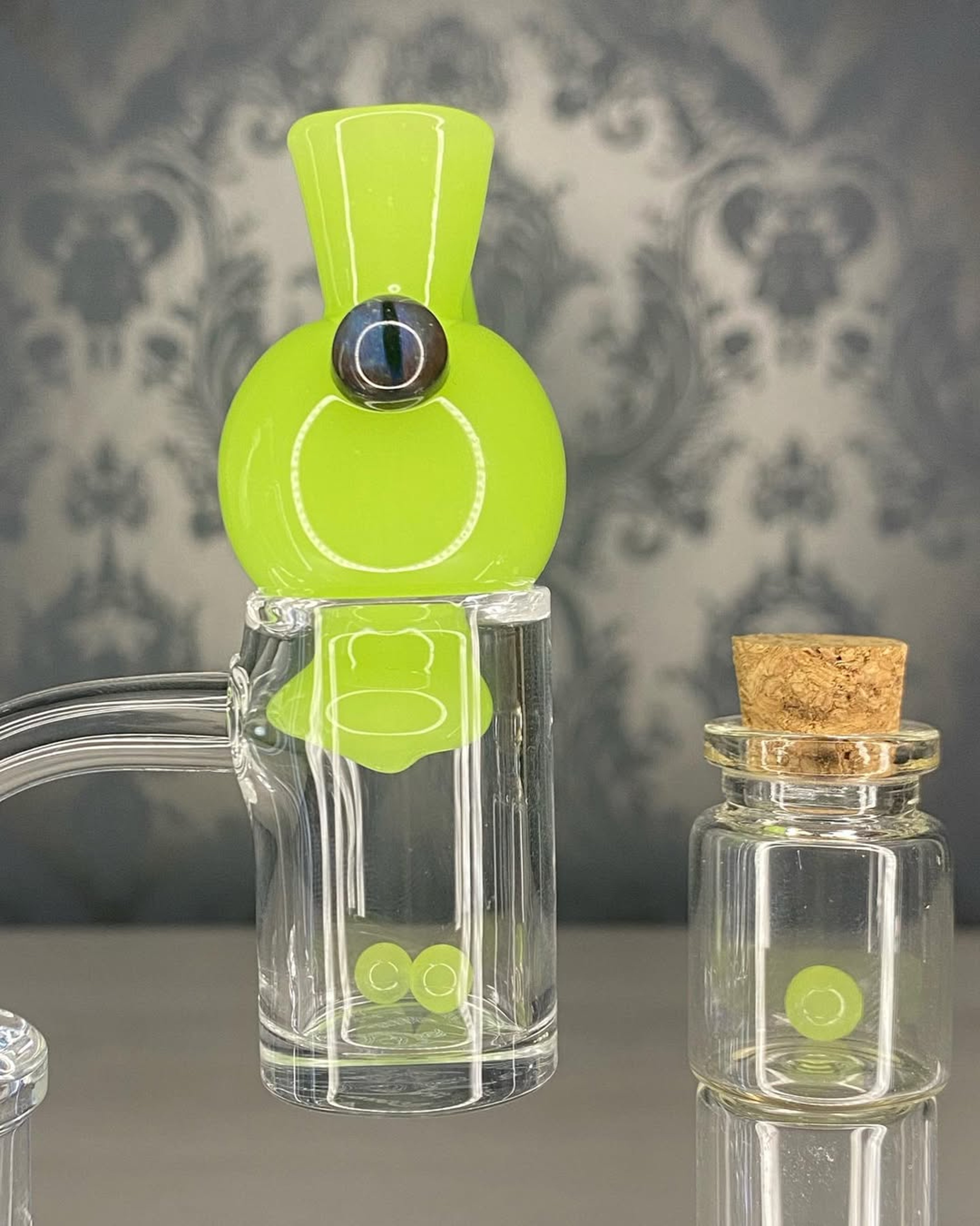 Eye with horn spinner cap with matching pearls image 0