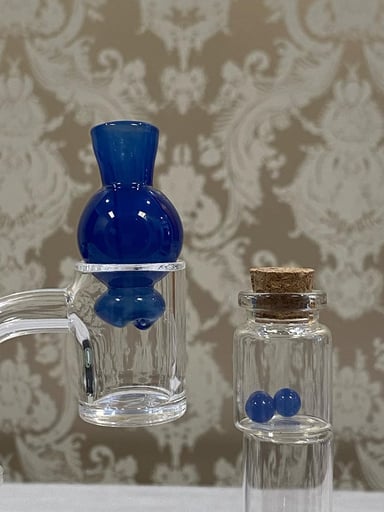 Preview pic of Spinner cap with 3 matching pearls blue