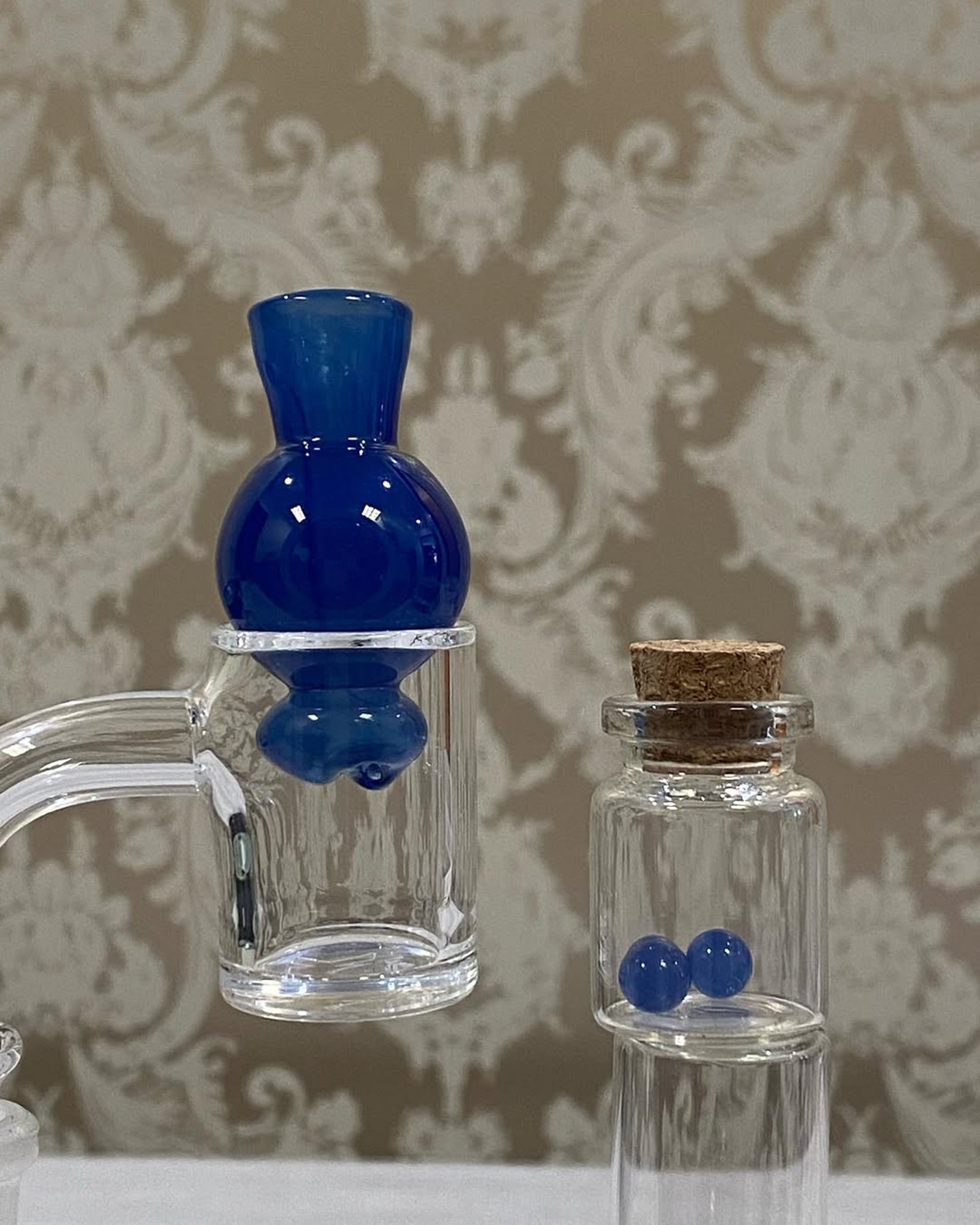 Preview pic of Spinner cap with 3 matching pearls blue