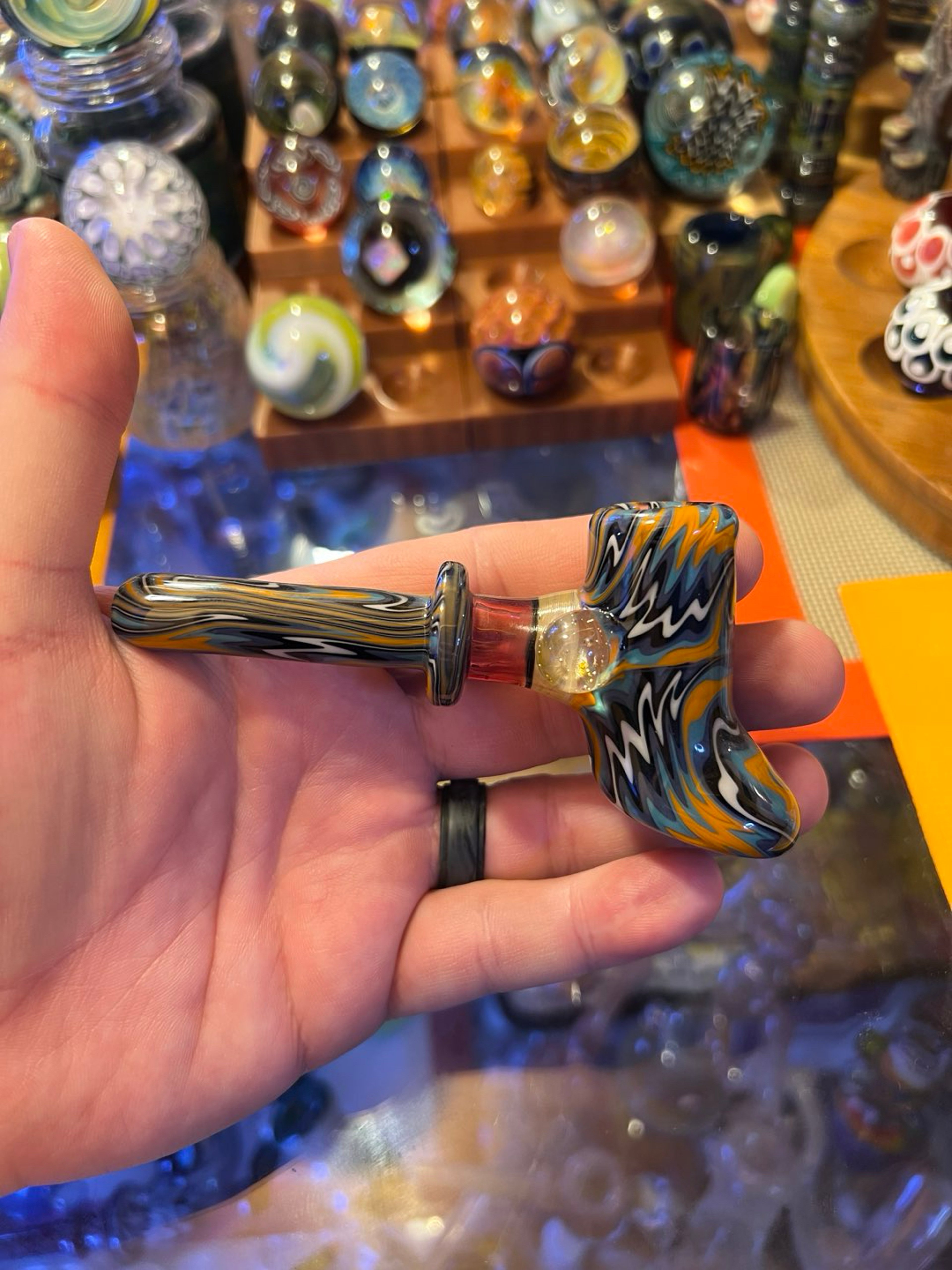 Preview pic of Wig wag sherlock by Voyager Glass
