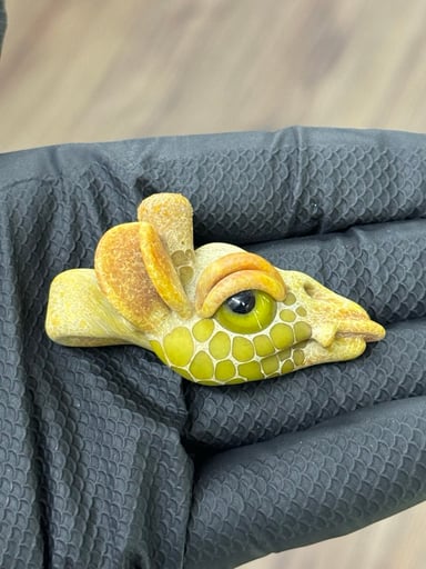 Preview pic of @robertsonglass Giraffe 🦒  Head pendant available