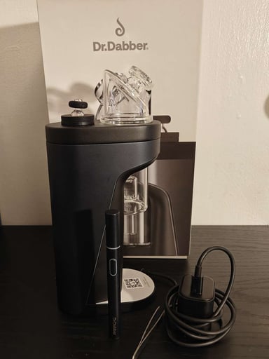 Preview pic of Dr. Dabber Switch² (Switch 2) - Like New, Barely Used (~10 Dabs) - Full Original Kit + Box