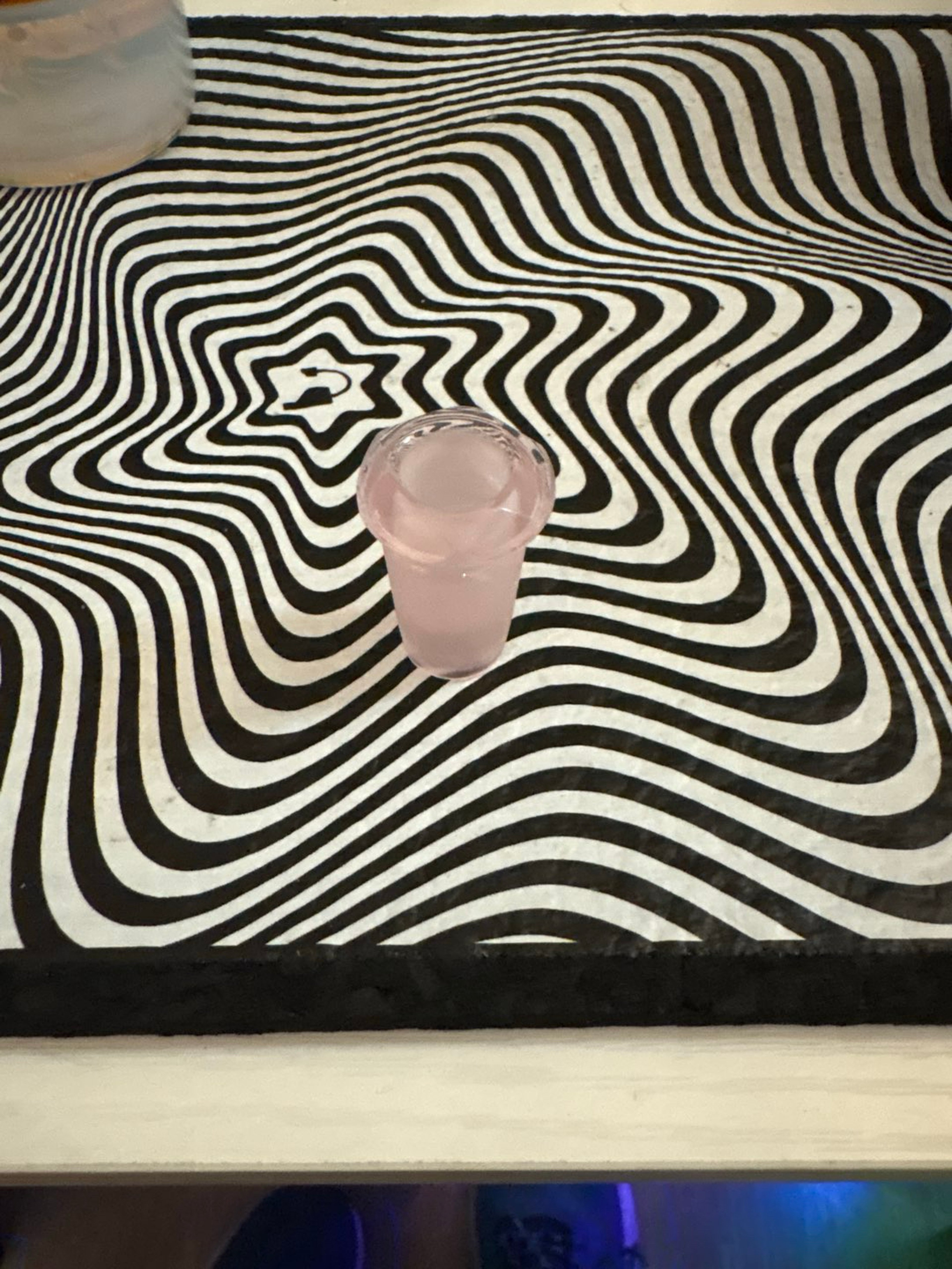 Terporium Faceted Reduction Adapter -14mm male to 10mm female pink image 0