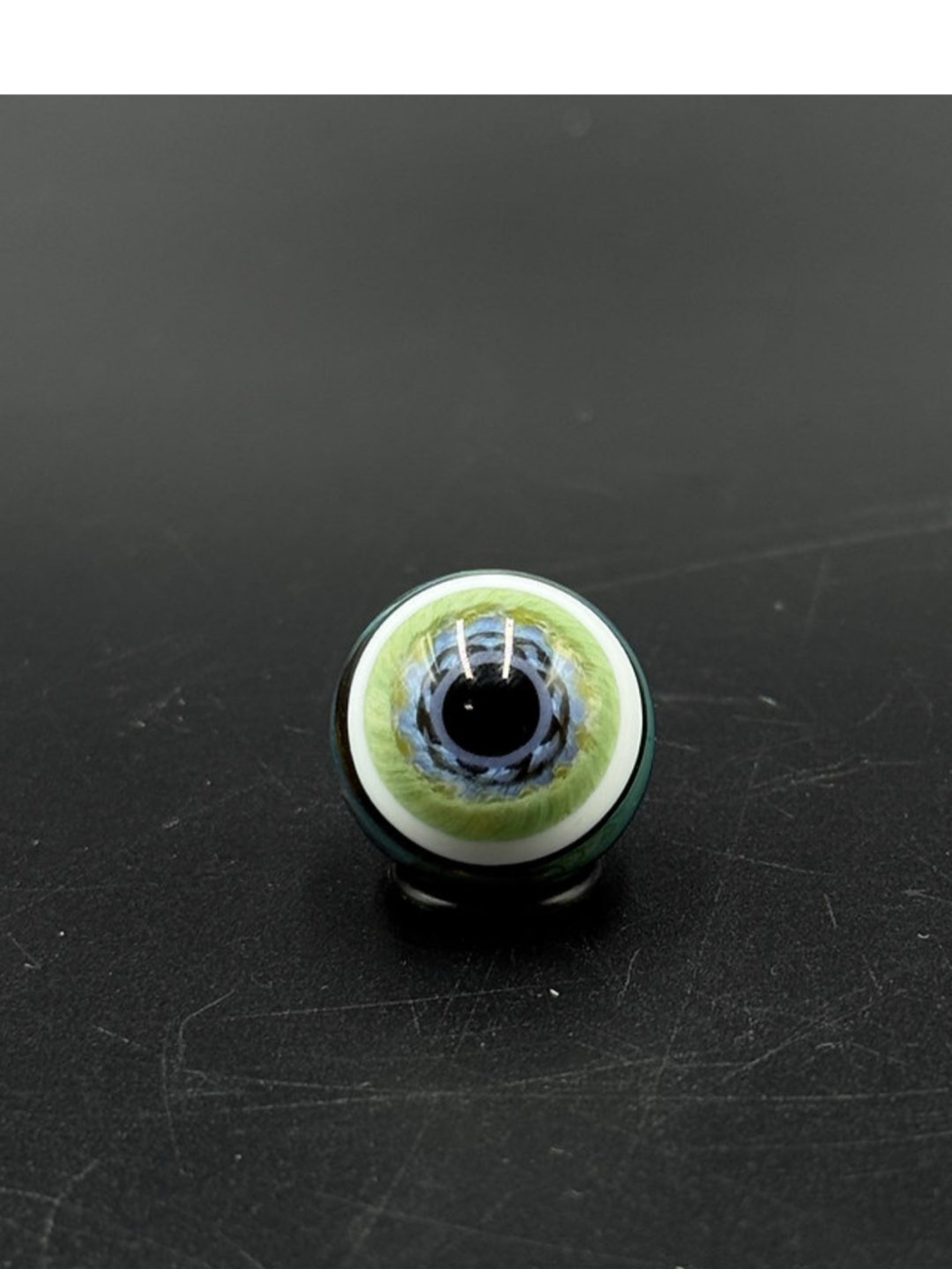 Preview pic of Salt Eyeball Marble