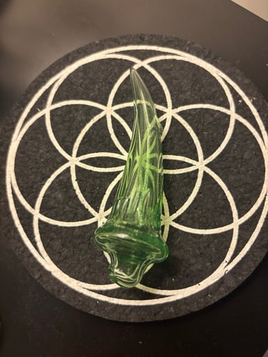 Preview pic of Hemlock glass uv fang carb cap