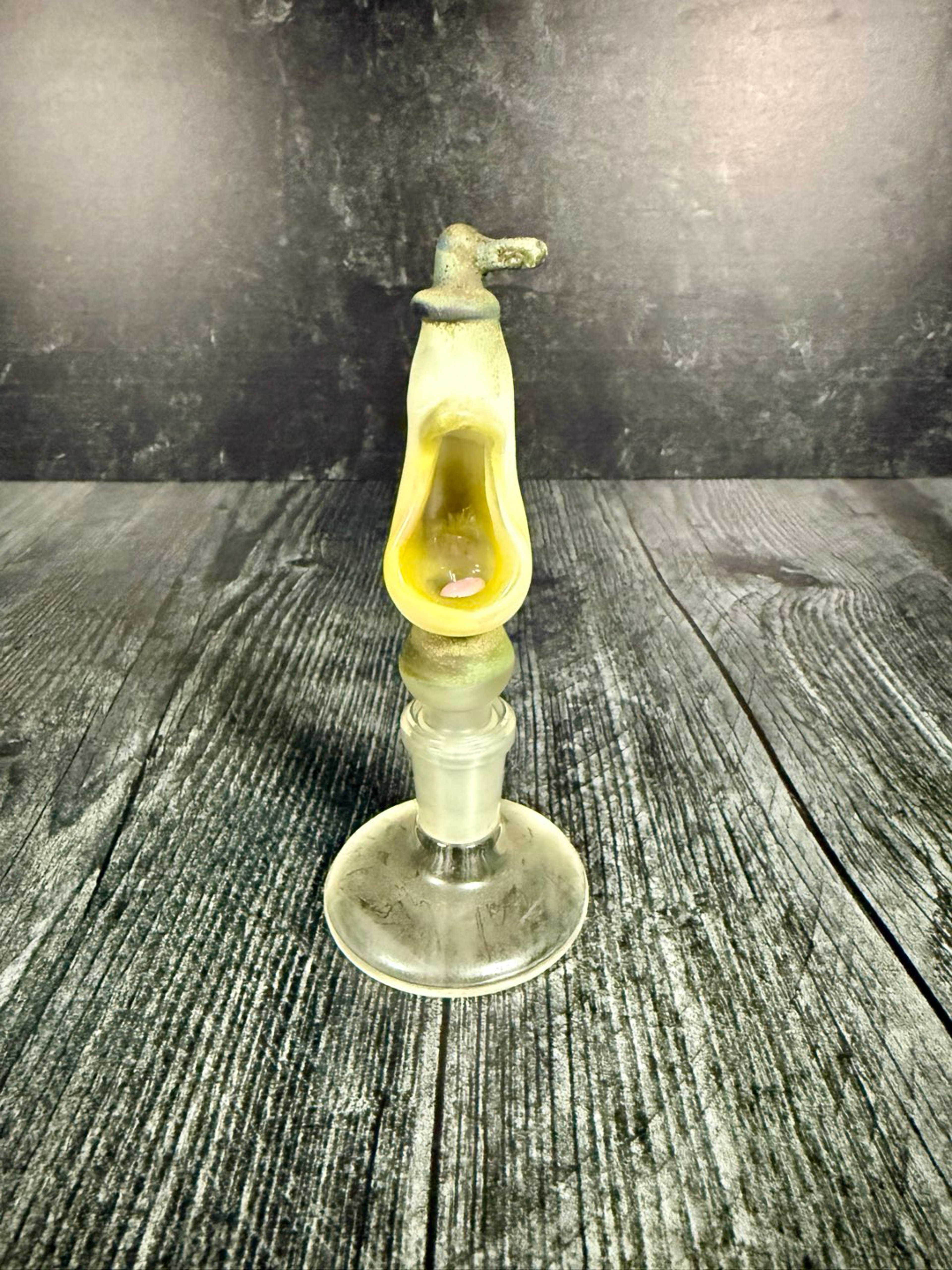 Pakoh urinal slide image 0