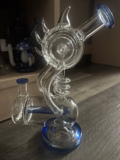 Preview pic of Dragon water bong