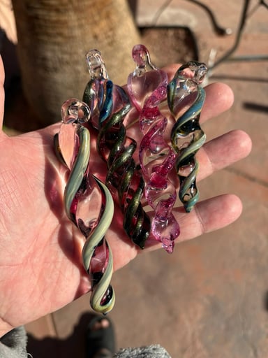 Preview pic of Twisty ornaments