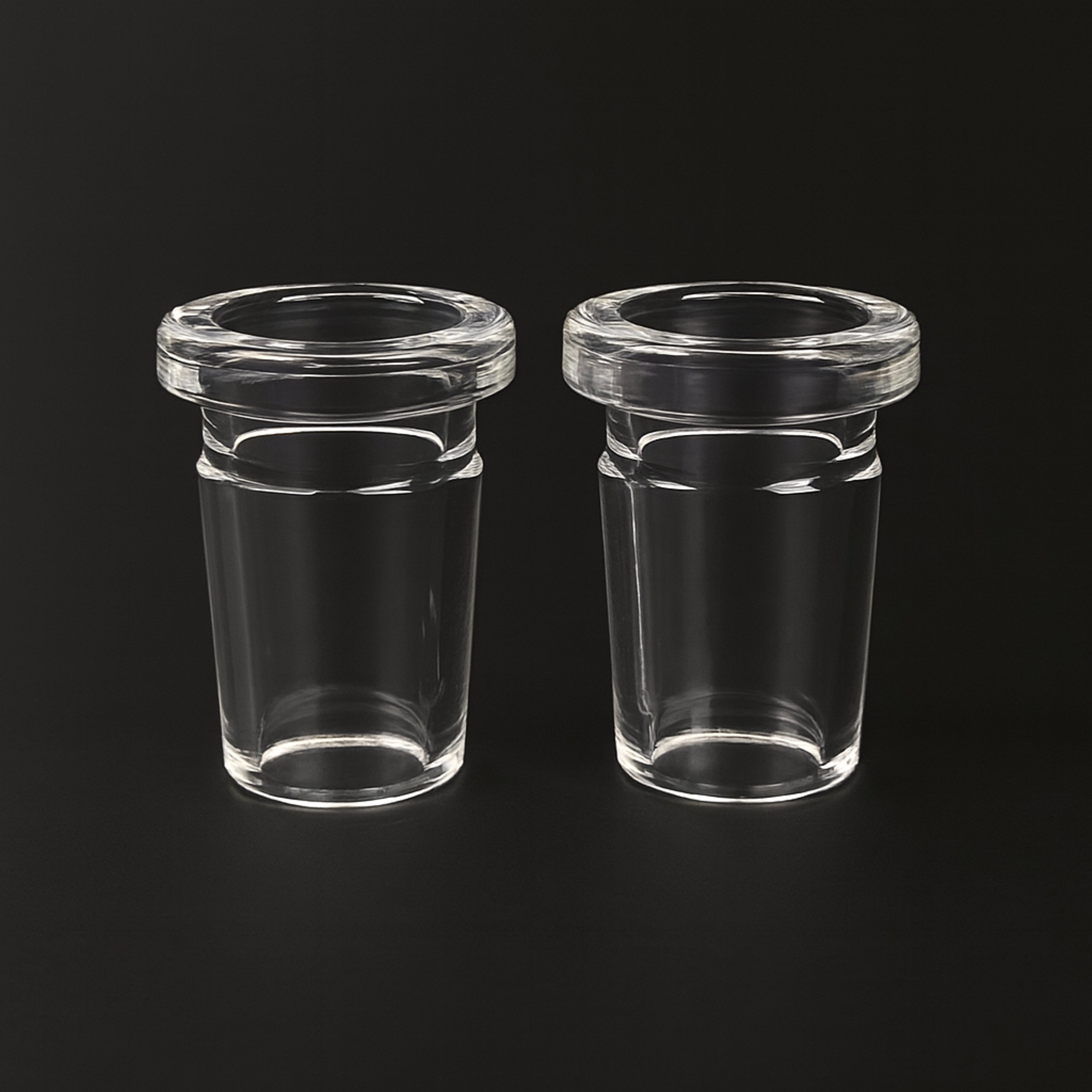 Preview pic of Clear Glass Adapter – 18mm Male To 14mm Female (2-Piece Set)