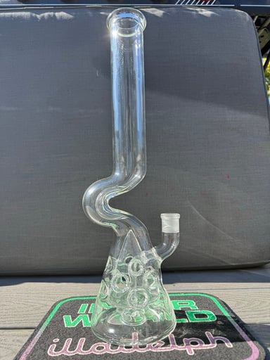 Preview pic of Swiss 4 Feeder Beaker Custom