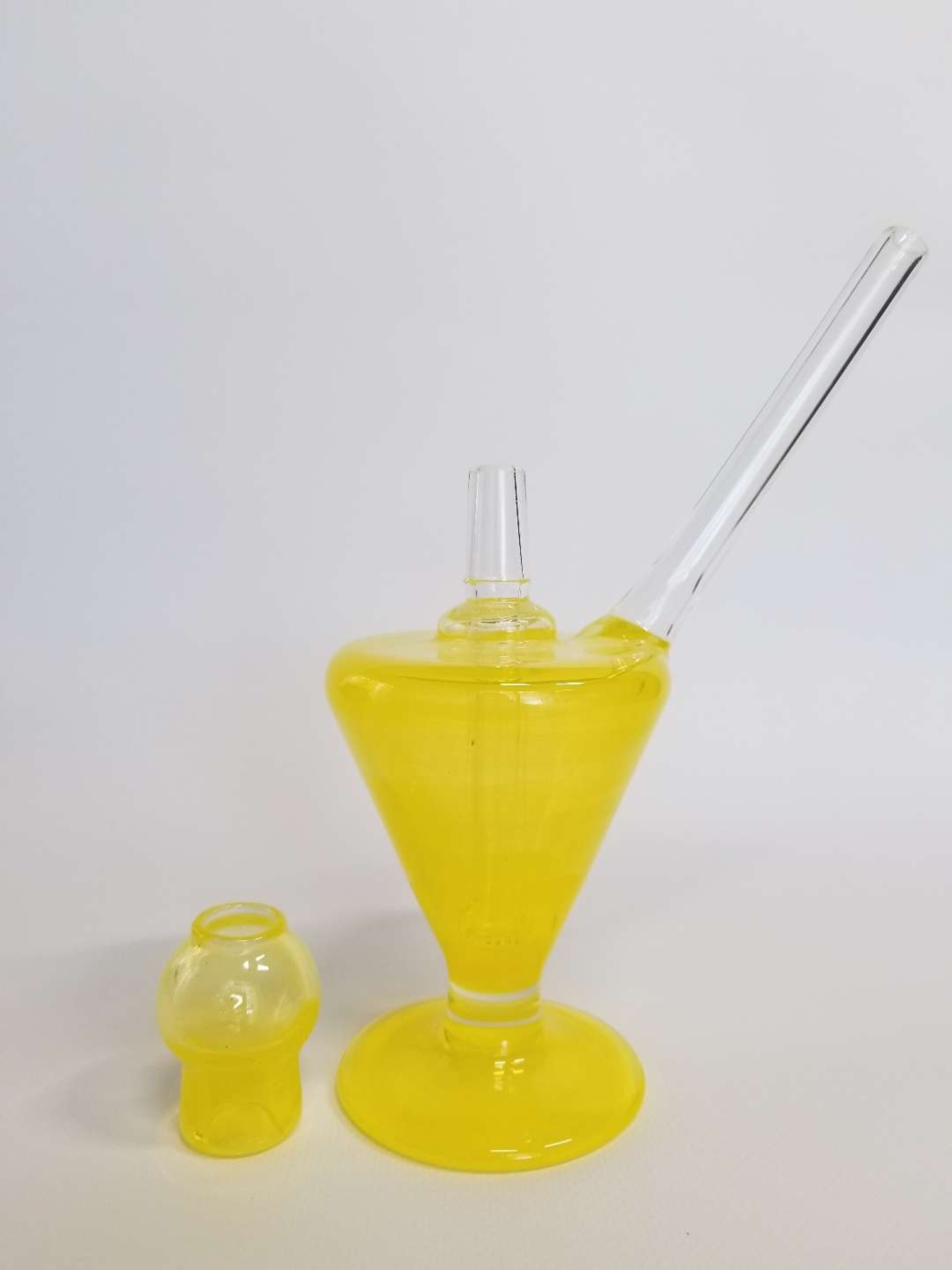 Preview pic of Bowman Glass Lemondrop Martini