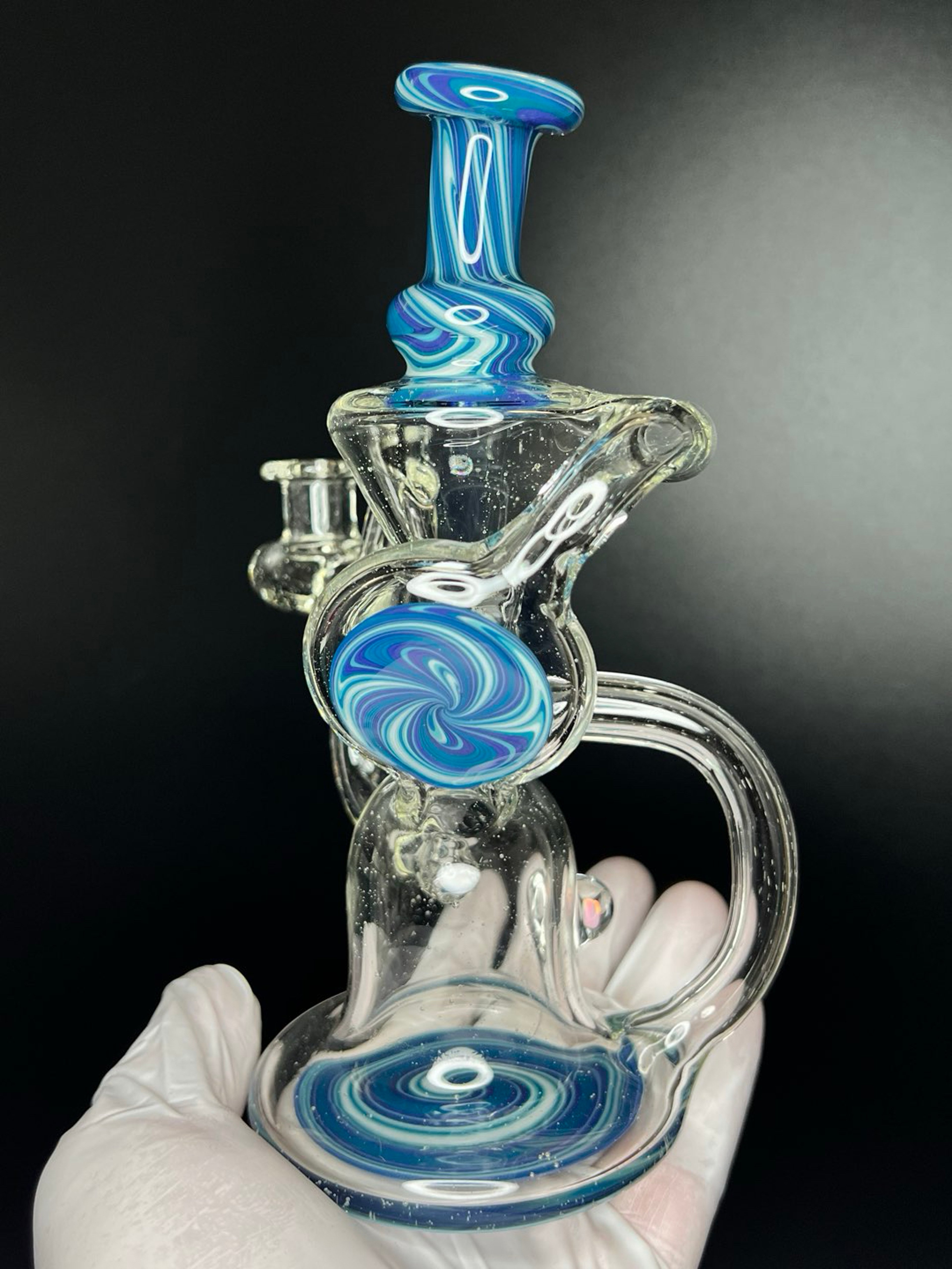 Preview pic of Cristobreaks Glass - Blu V Floating Recycler