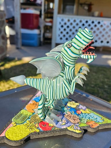 Preview pic of Hendy glass dragon