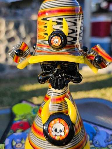 Preview pic of Hendy glass Jameria