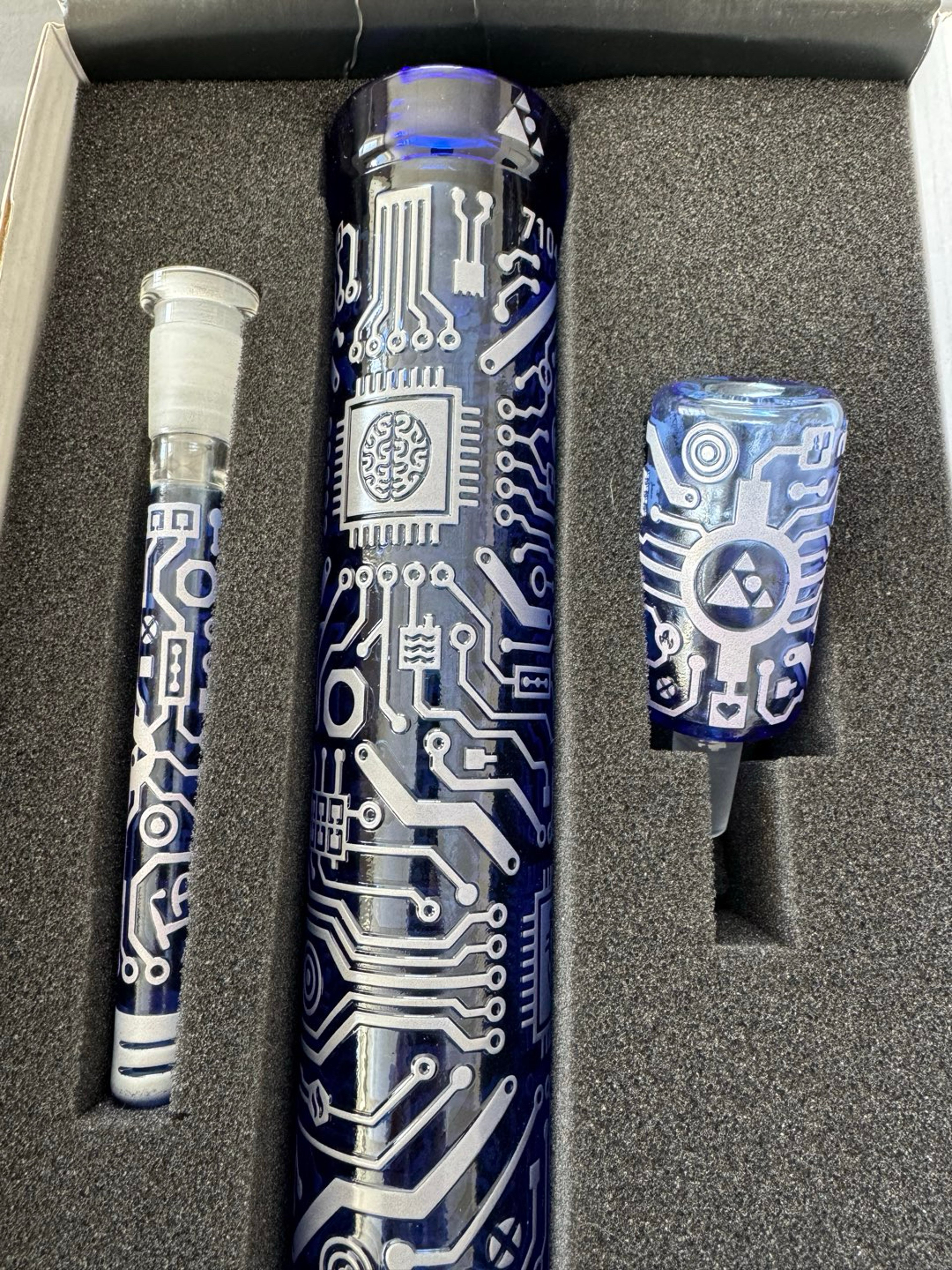 Rare🔥Milkyway Glass Limited 60/150 Circuit Board Beaker Silver Frit/ Etched 🔥 image 0