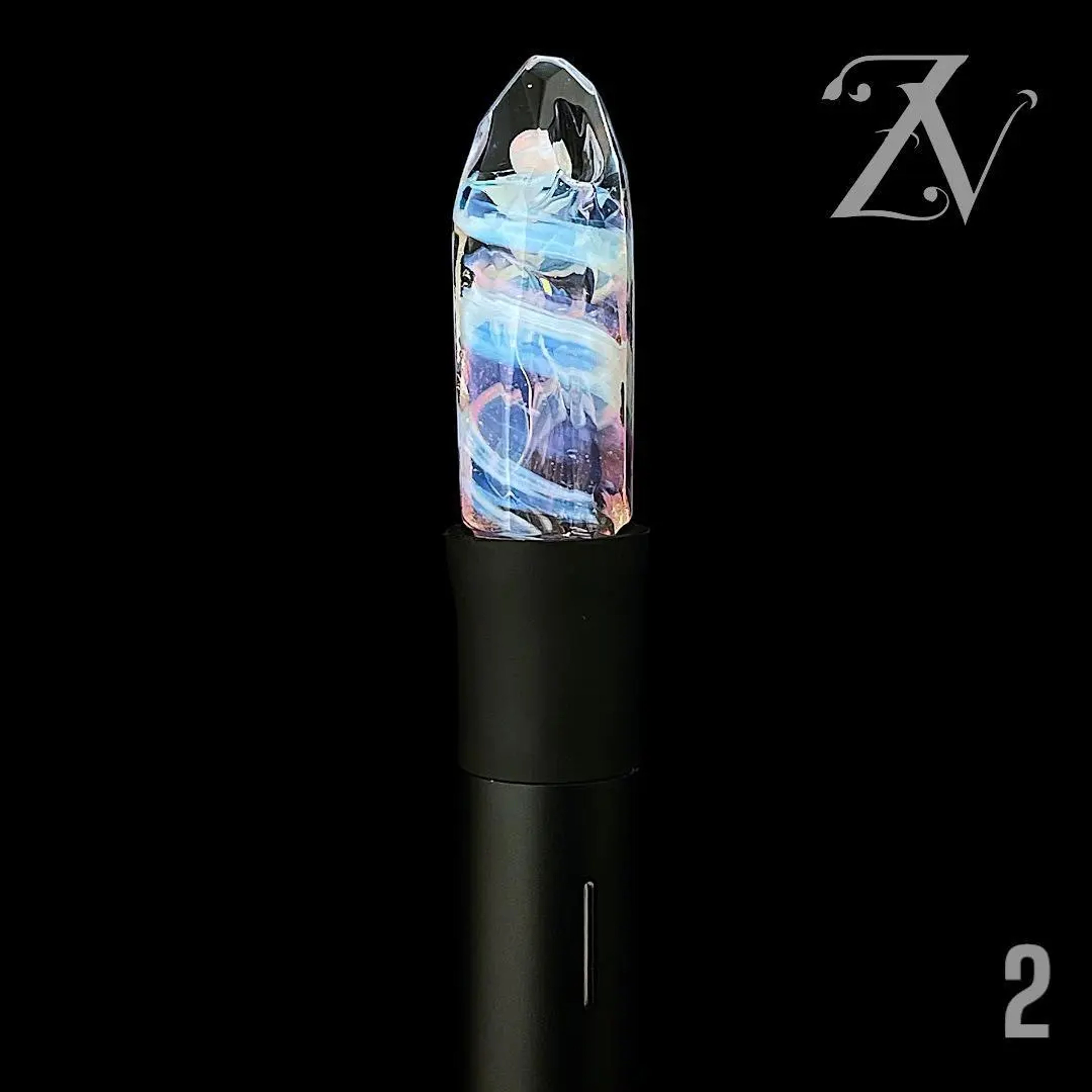 Preview pic of Gem Cup Glass Faceted Pivot Top