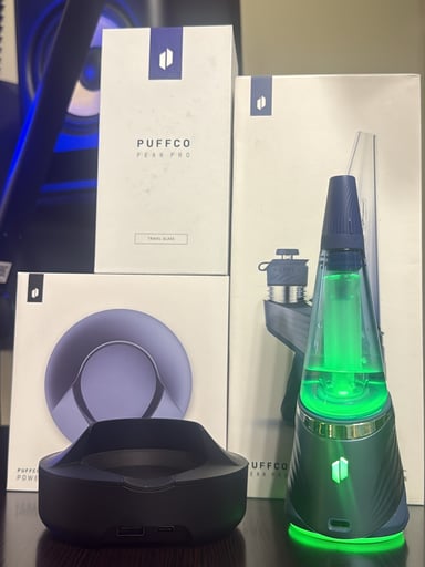 Preview pic of Frost Puffco peak pro bundle