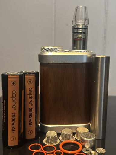 Preview pic of Tinymight 2 + accessories