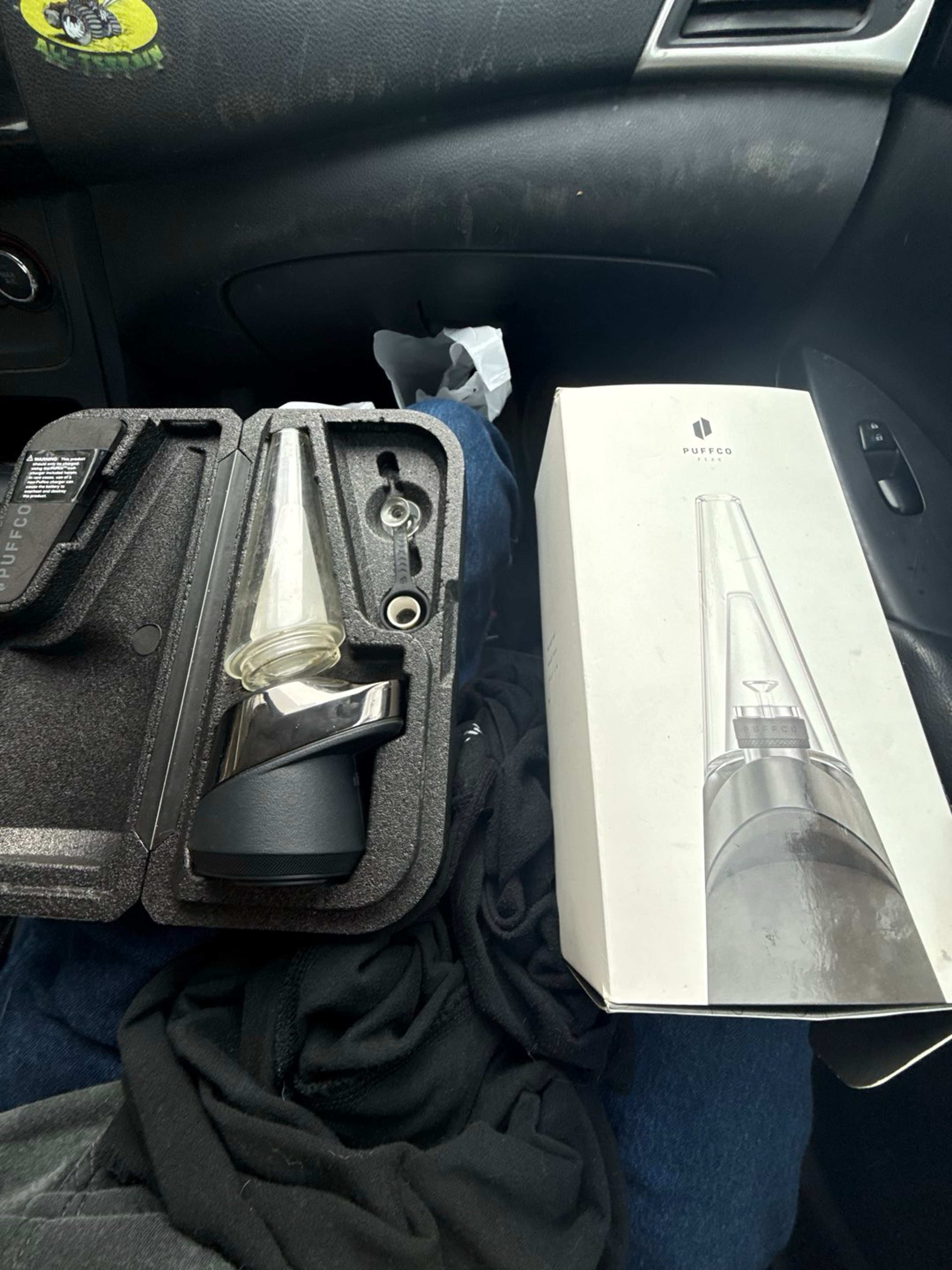 Preview pic of Puffco peak w extra glass