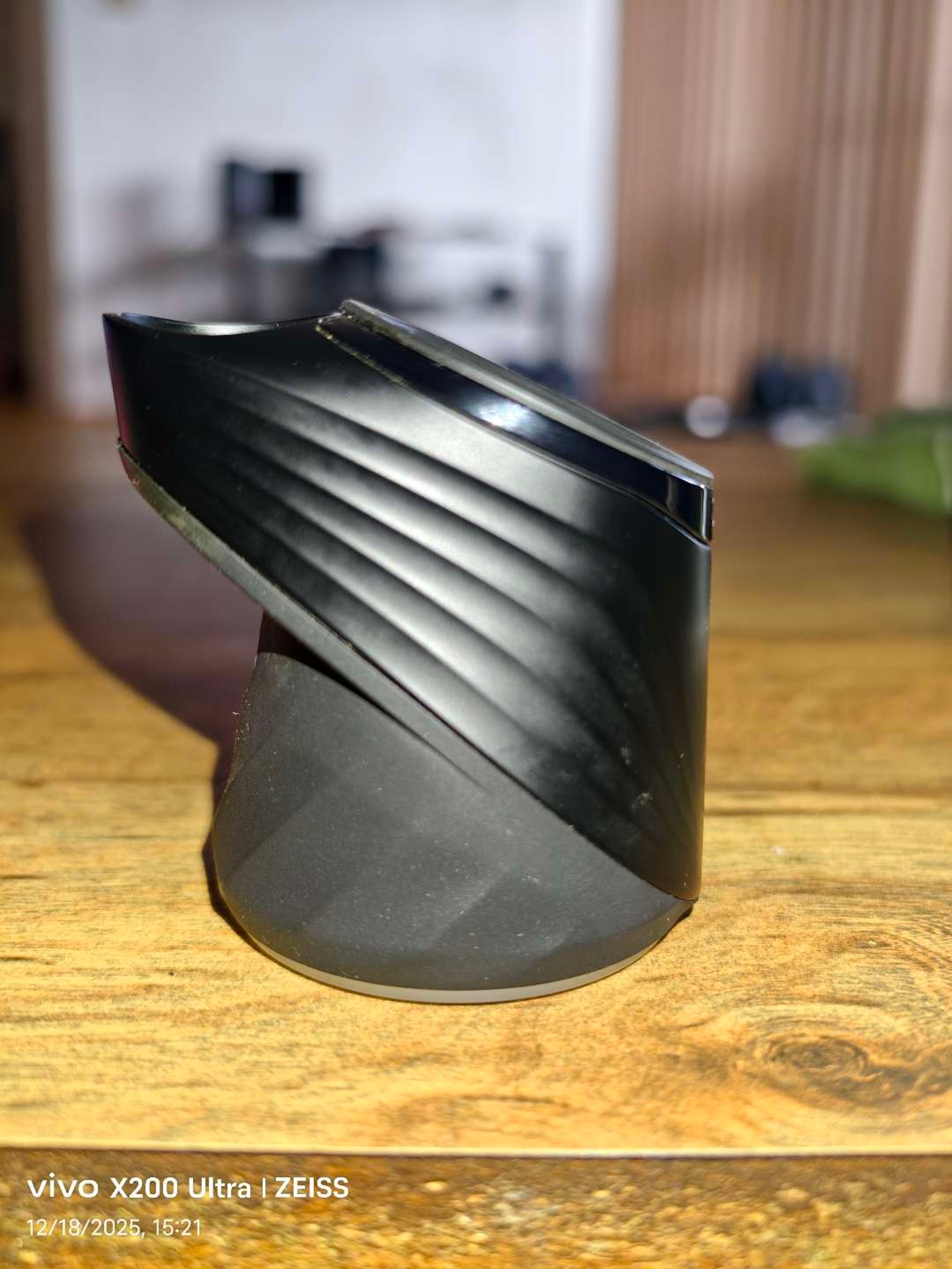 Preview pic of Puffco Peak Base Black