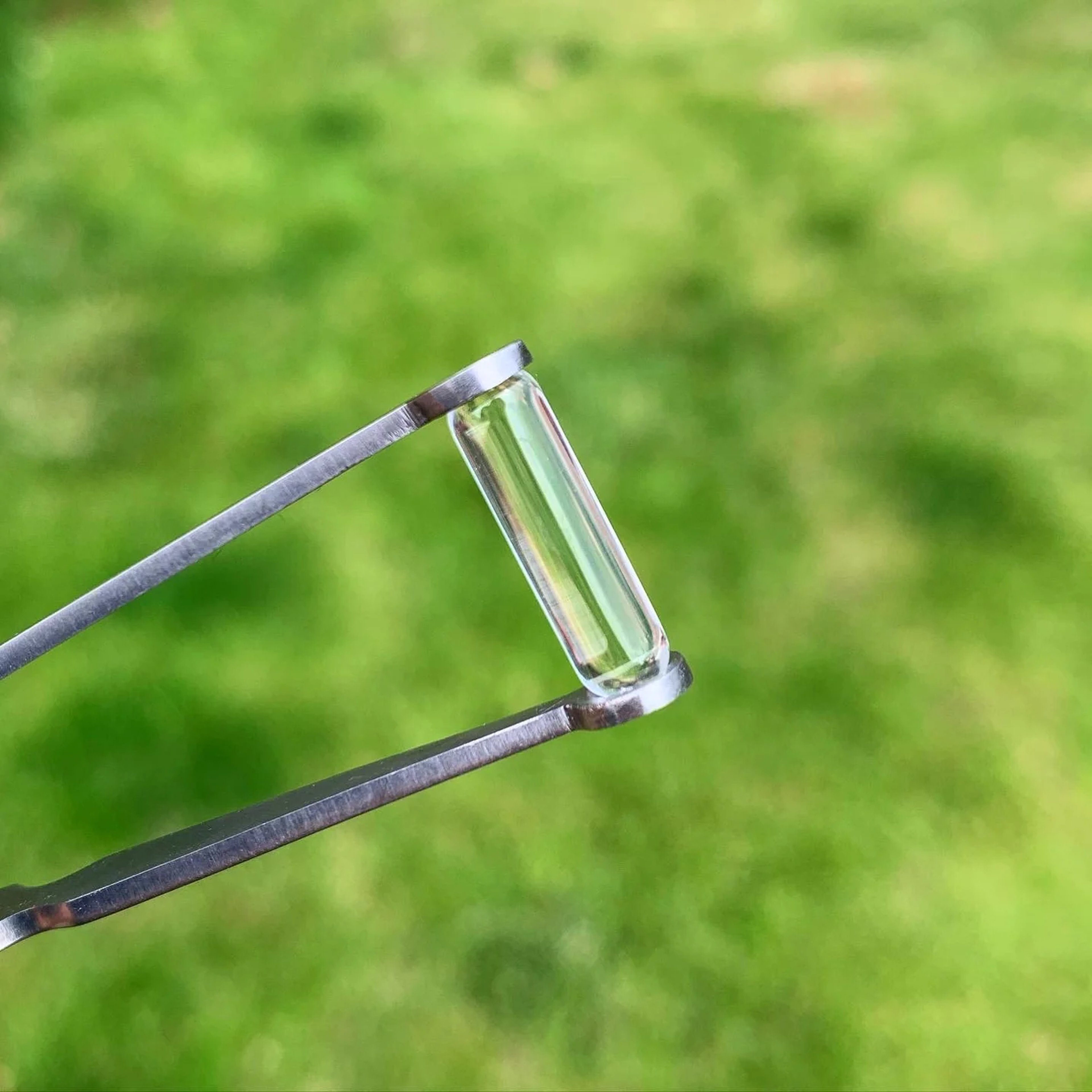 Ruby pearl pillar clear sapphire 5x18mm image 0