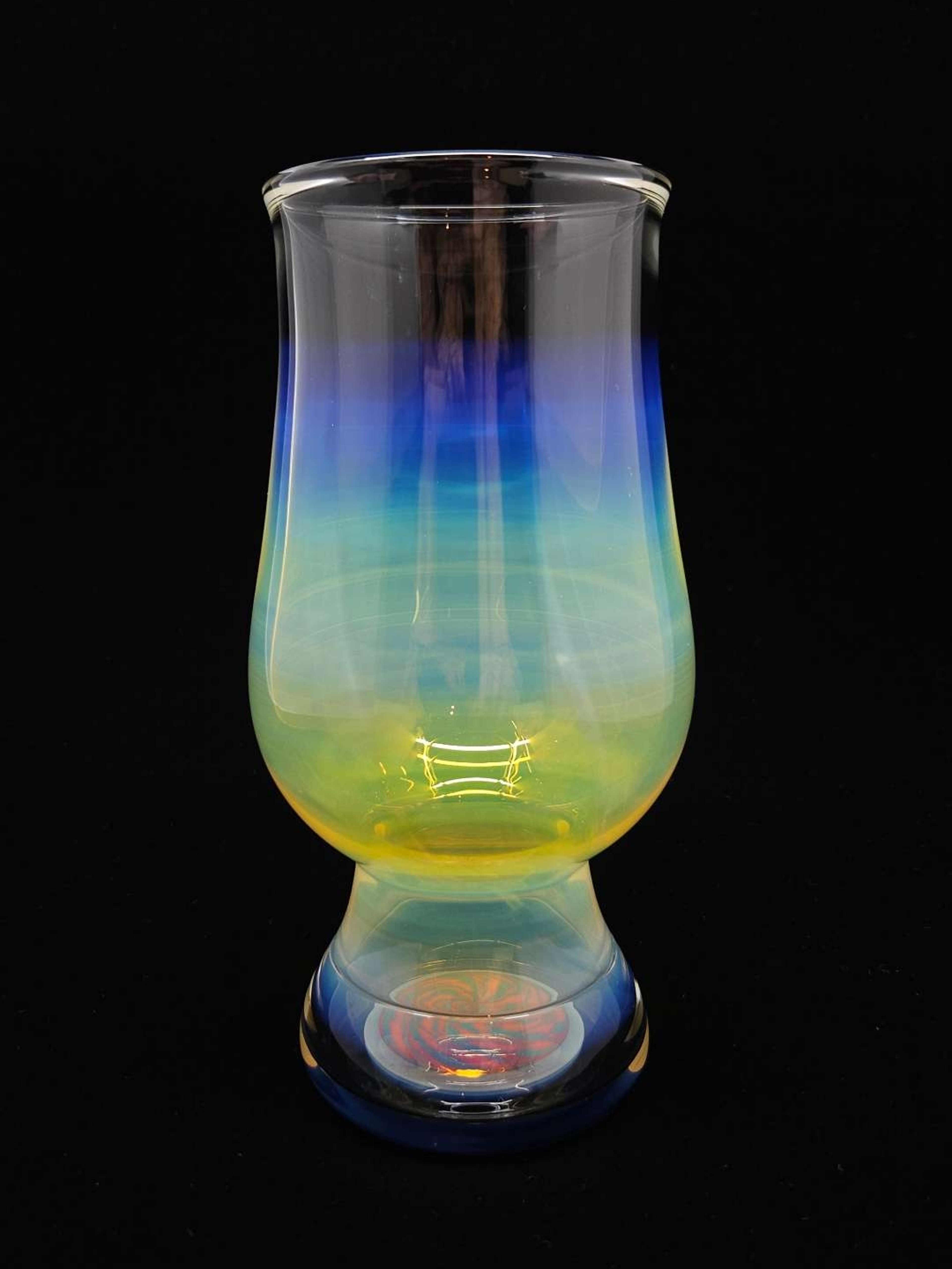 Preview pic of Fumed Tulip