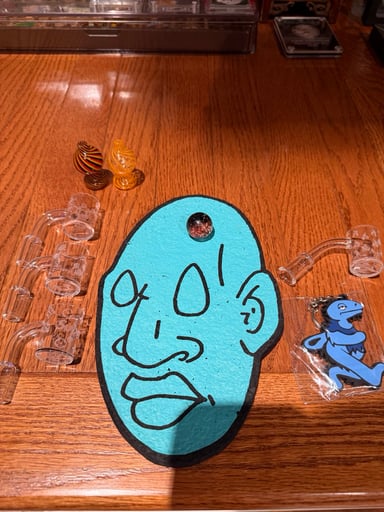 Preview pic of Dab bundle lot vorhees quartz bubble cap moodmat