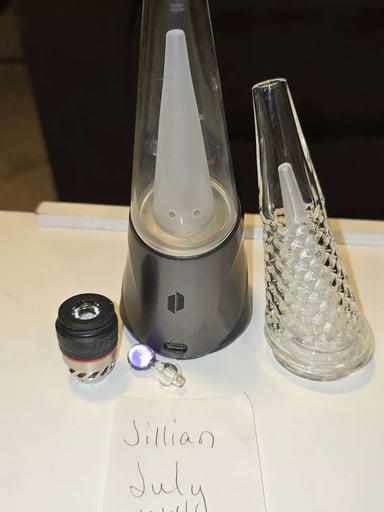 Preview pic of The OG Puffco Peak Pro